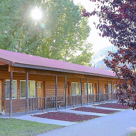 Southfork Lodge - Riverside Inn Lowman Экстерьер фото