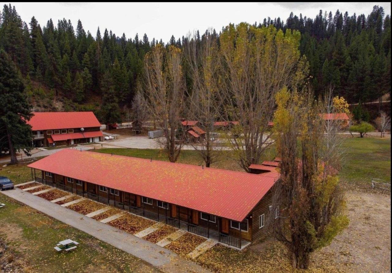 Southfork Lodge - Riverside Inn Lowman Экстерьер фото