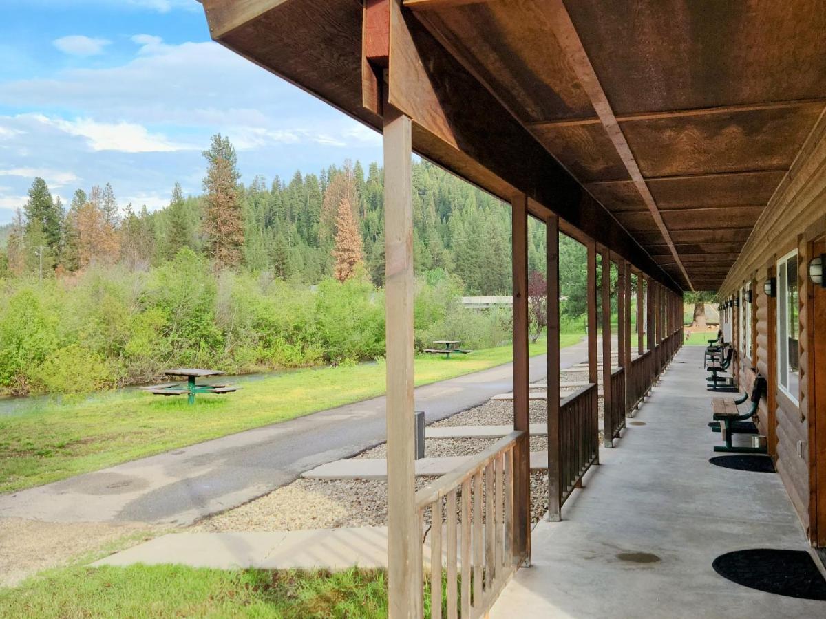 Southfork Lodge - Riverside Inn Lowman Экстерьер фото